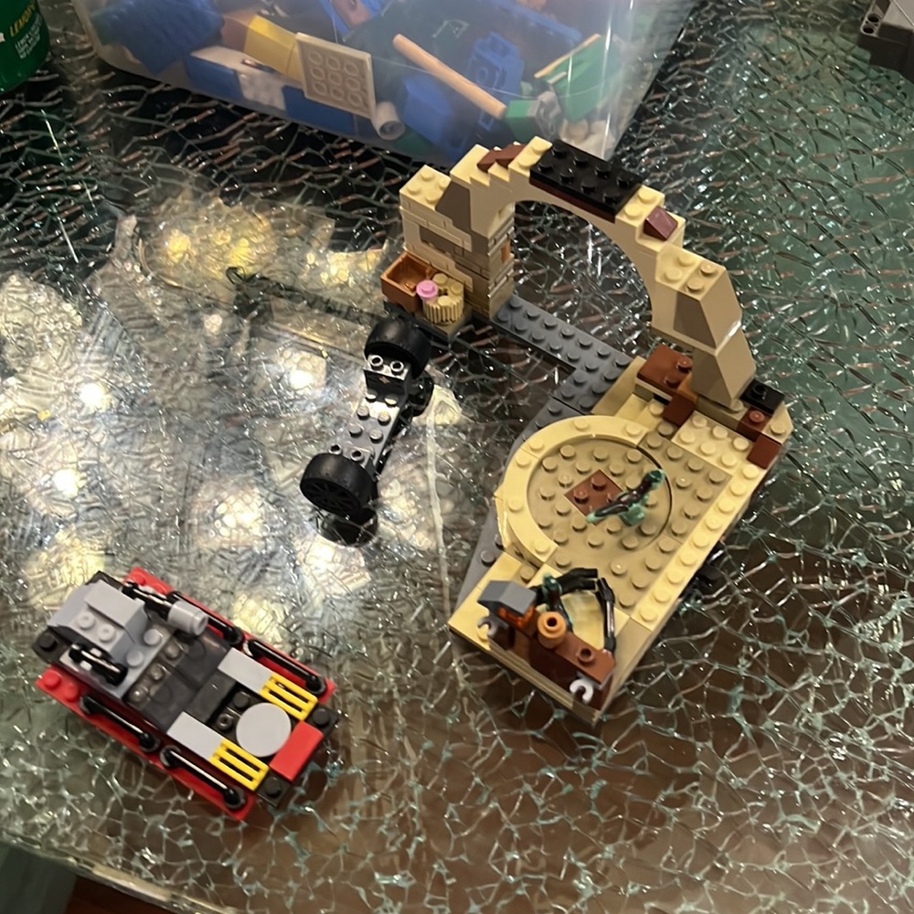 Huge variety of Legos 🏝🦖🌸🏄‍♀️🥰😍 - Picture 6 of 6